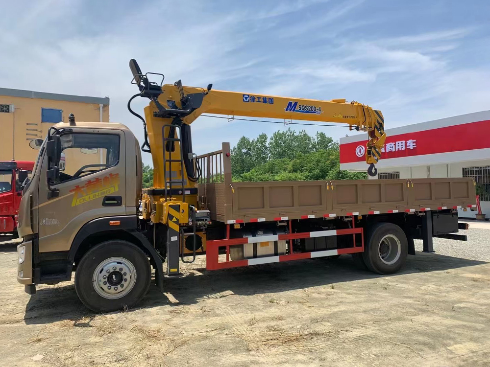 國(guó)六福田奧鈴單橋徐工8噸四節(jié)直臂吊機(jī)隨車(chē)吊